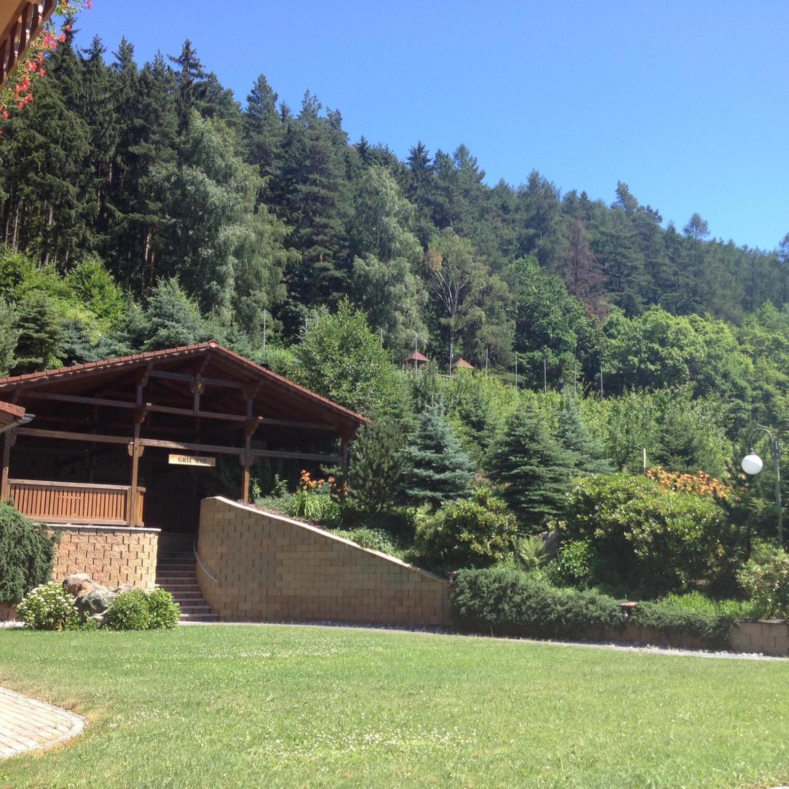 Selsky Dvur Perstejn Hotel Exterior photo