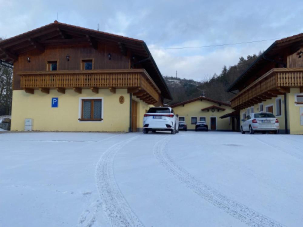 Selsky Dvur Perstejn Hotel Exterior photo